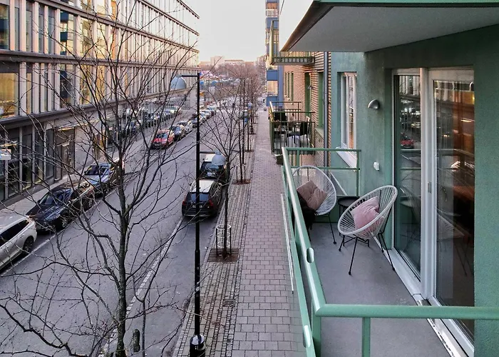 High Standard Apartment Close To Metro