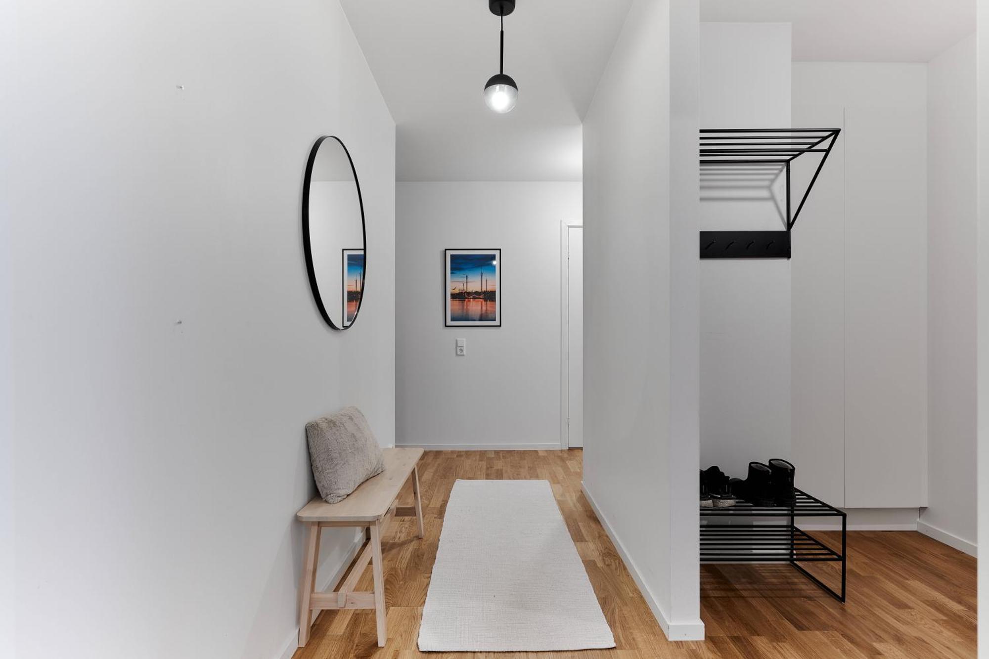 High Standard Close To Metro Apartment