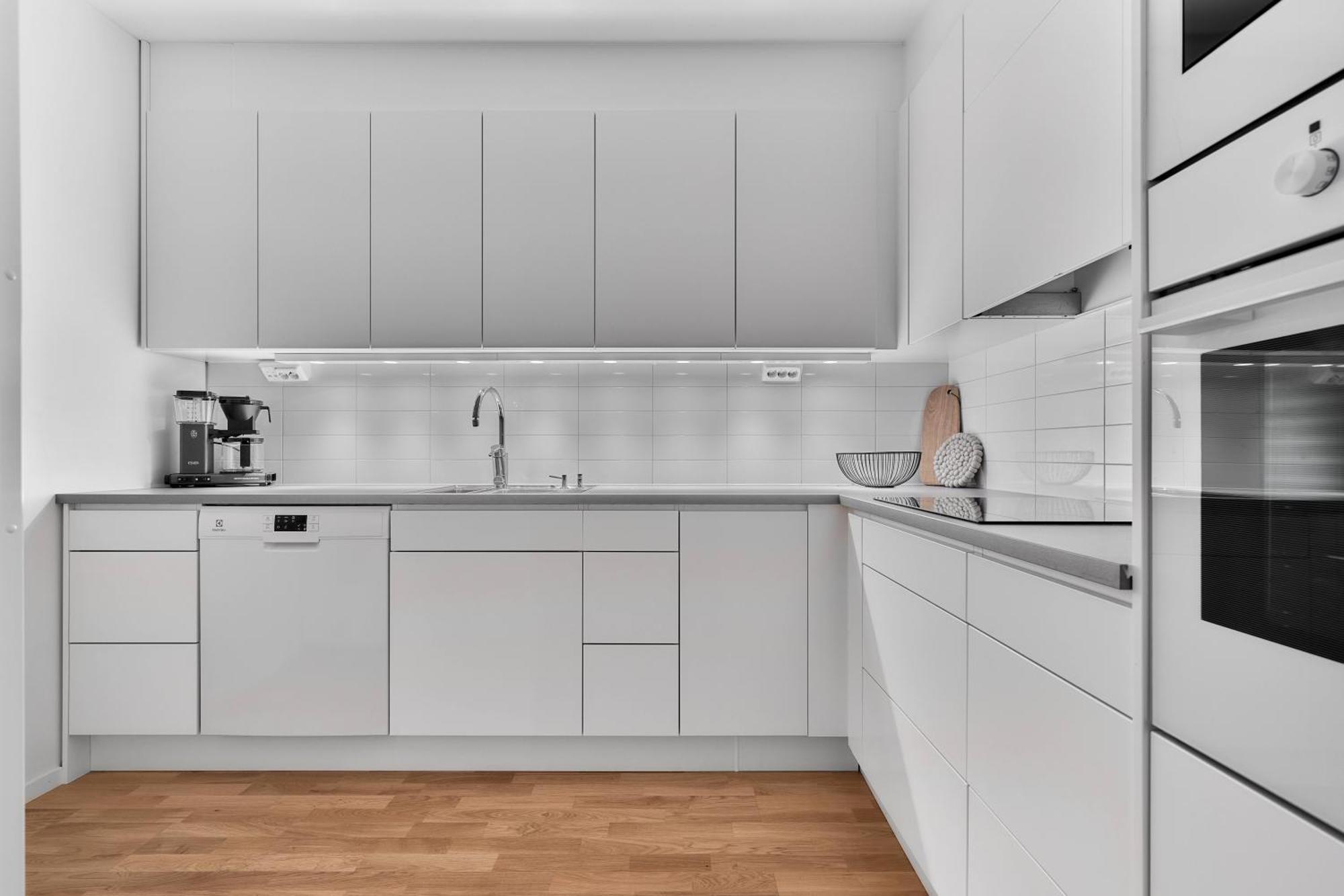 High Standard Close To Metro Apartment *
