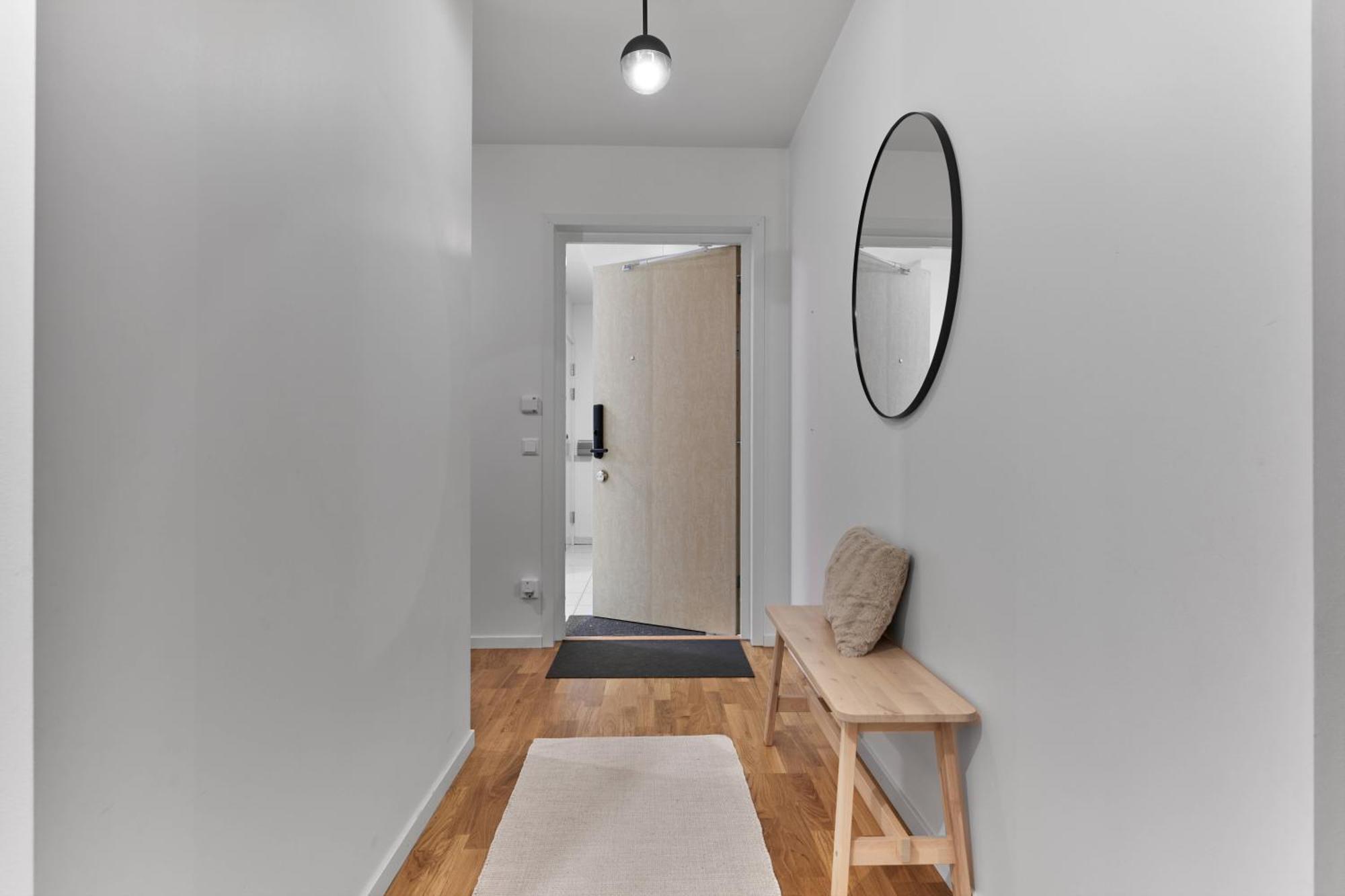High Standard Close To Metro Apartment